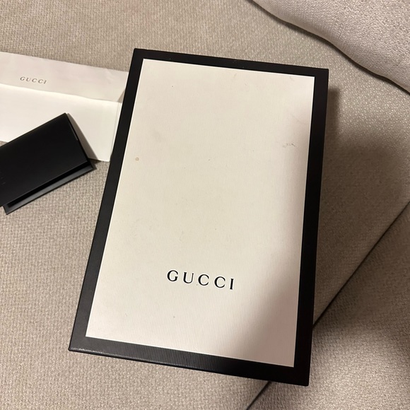 GG Marmont matelassé mini bag - Picture 6 of 10